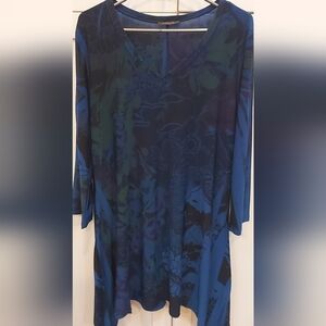 Pretty woman abstract floral dress